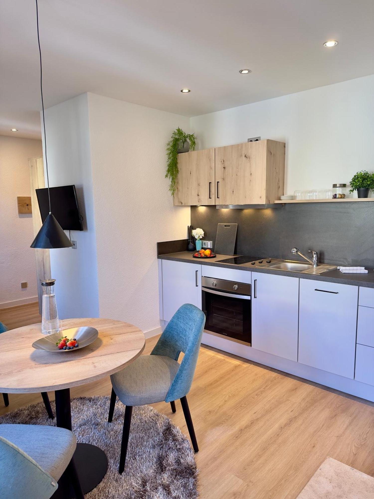 Living & Serviced Apartments By Blauer Wolf Гунценхаузен Экстерьер фото