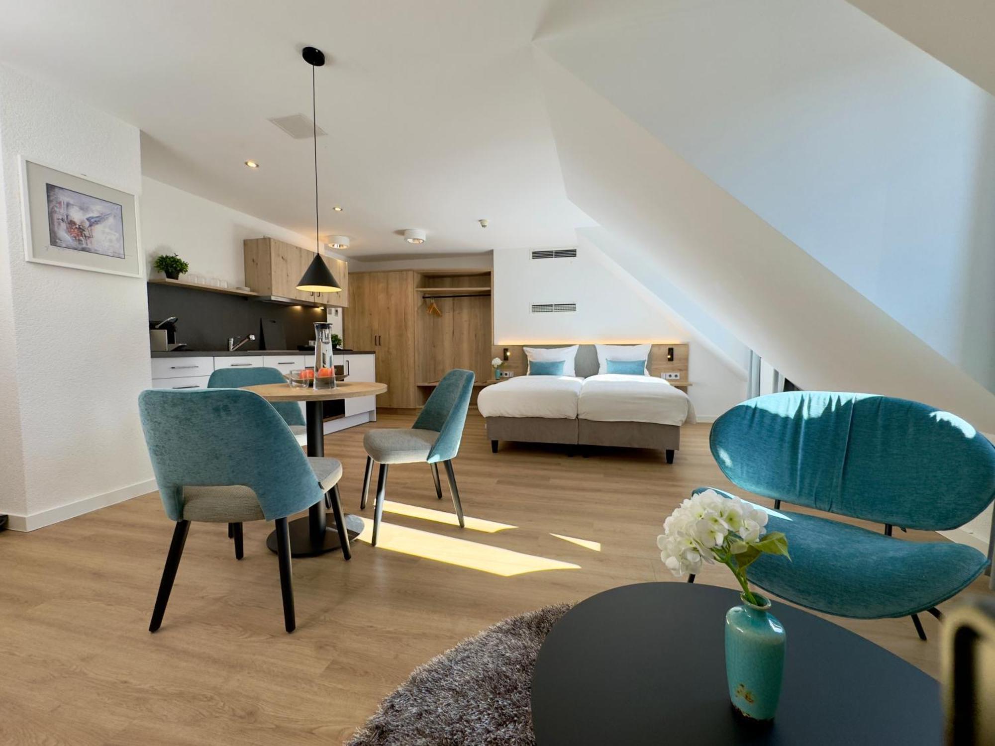 Living & Serviced Apartments By Blauer Wolf Гунценхаузен Экстерьер фото