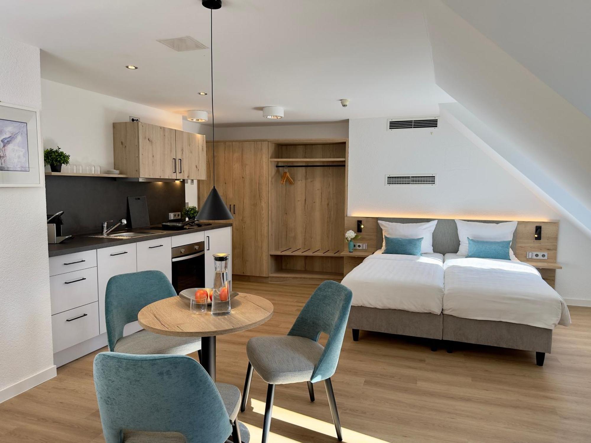 Living & Serviced Apartments By Blauer Wolf Гунценхаузен Экстерьер фото